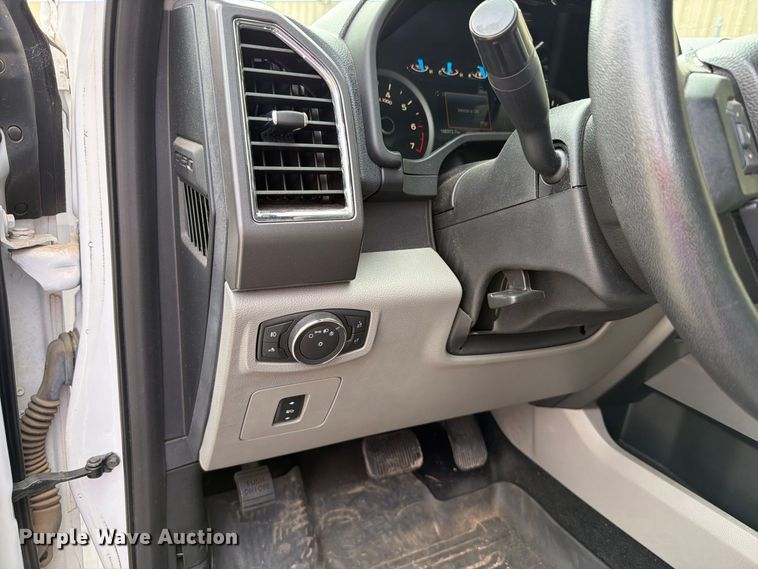 image for item EW7563 2017 Ford F150 Crew Cab pickup truck