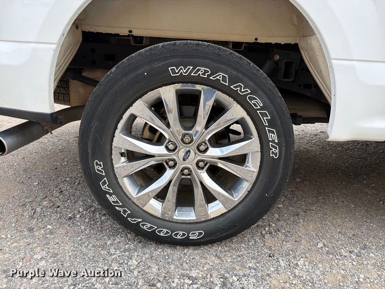 image for item EW7563 2017 Ford F150 Crew Cab pickup truck