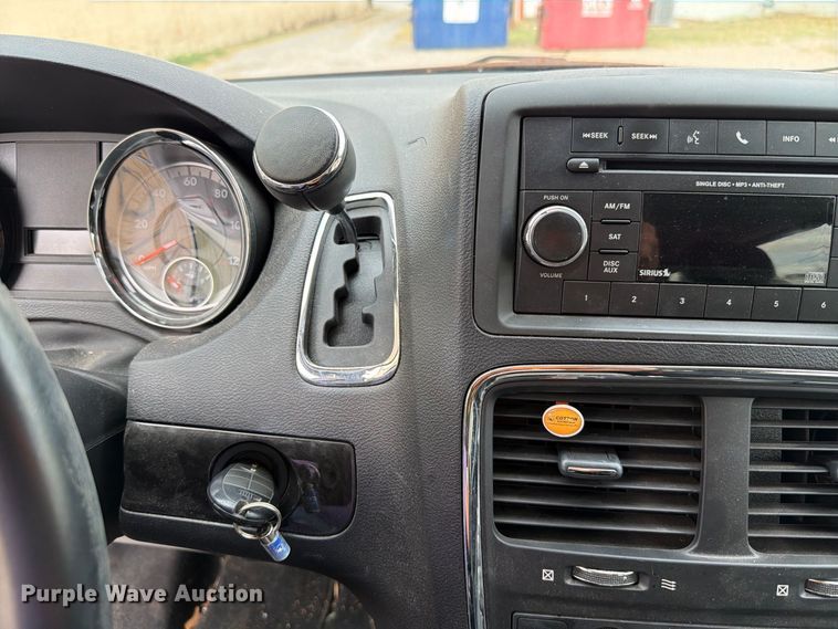 image for item EW7565 2016 Dodge Grand Caravan van