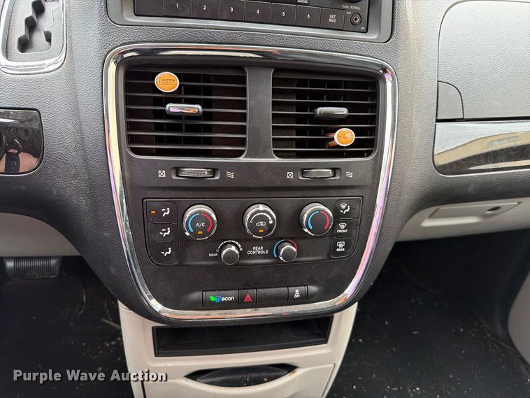 image for item EW7565 2016 Dodge Grand Caravan van