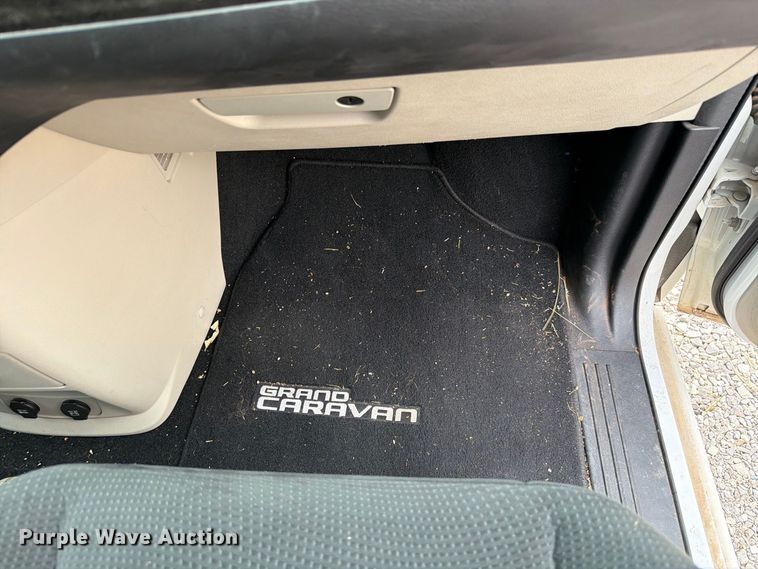 image for item EW7565 2016 Dodge Grand Caravan van