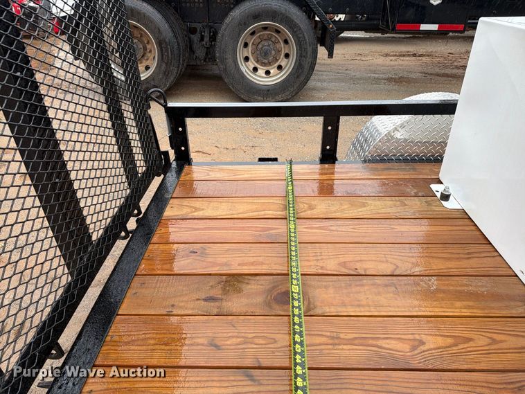 image for item EW7578 2021 PJ Trailers utility trailer