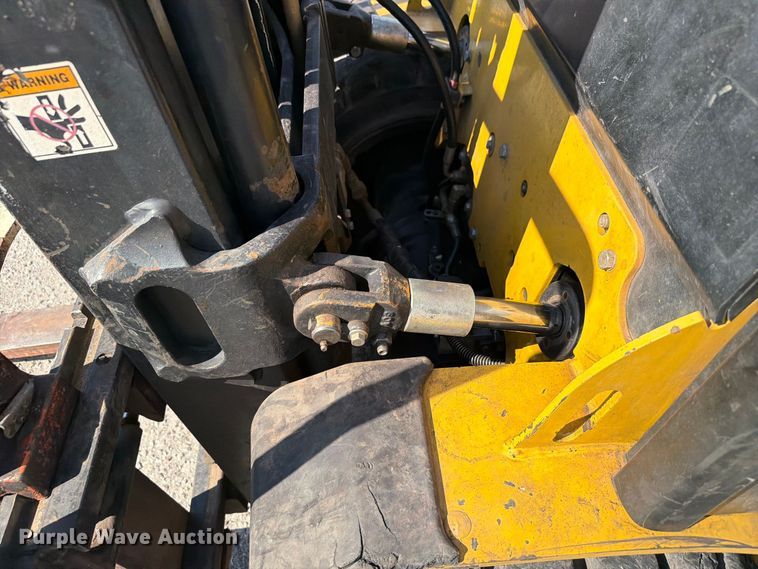 image for item EW8964 Yale GDP060VXEXSE091 forklift