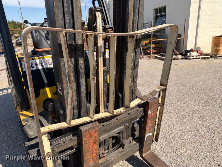 image for item EW8964 Yale GDP060VXEXSE091 forklift