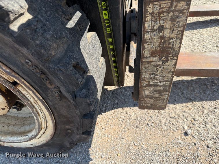 image for item EW8964 Yale GDP060VXEXSE091 forklift