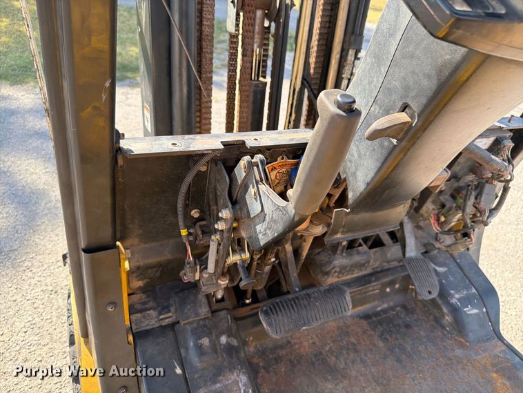 image for item EW8964 Yale GDP060VXEXSE091 forklift