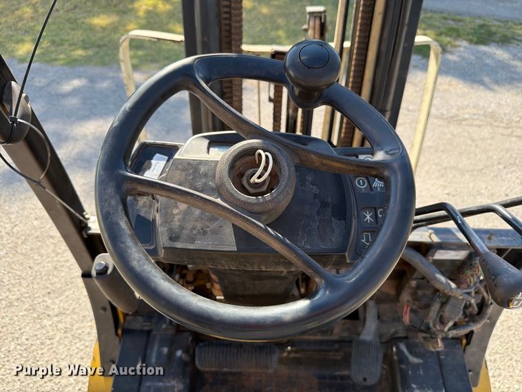 image for item EW8964 Yale GDP060VXEXSE091 forklift