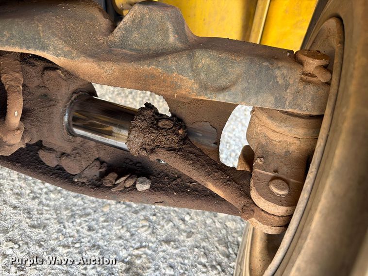 image for item EW8964 Yale GDP060VXEXSE091 forklift
