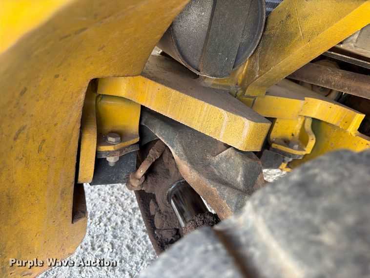 image for item EW8964 Yale GDP060VXEXSE091 forklift