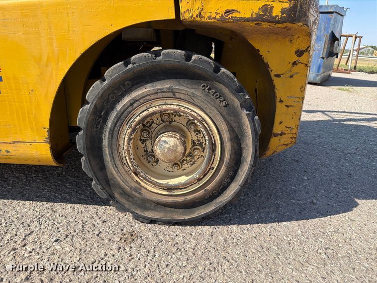 image for item EW8964 Yale GDP060VXEXSE091 forklift