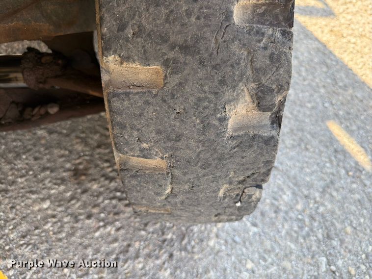 image for item EW8964 Yale GDP060VXEXSE091 forklift