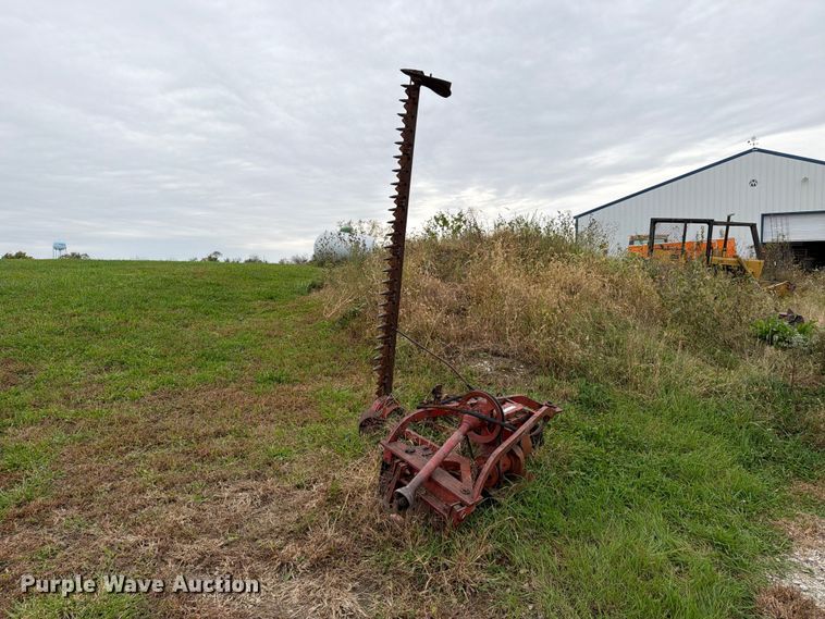 image for item EX1055 International 200 sickle mower