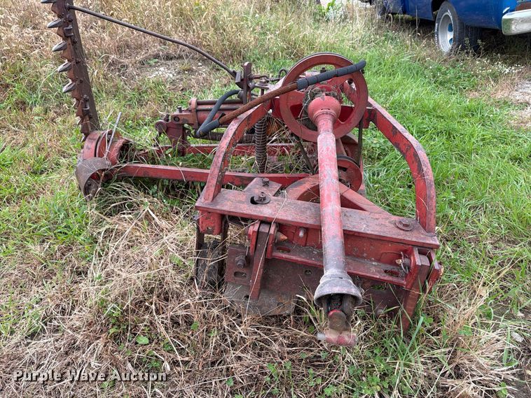 image for item EX1055 International 200 sickle mower