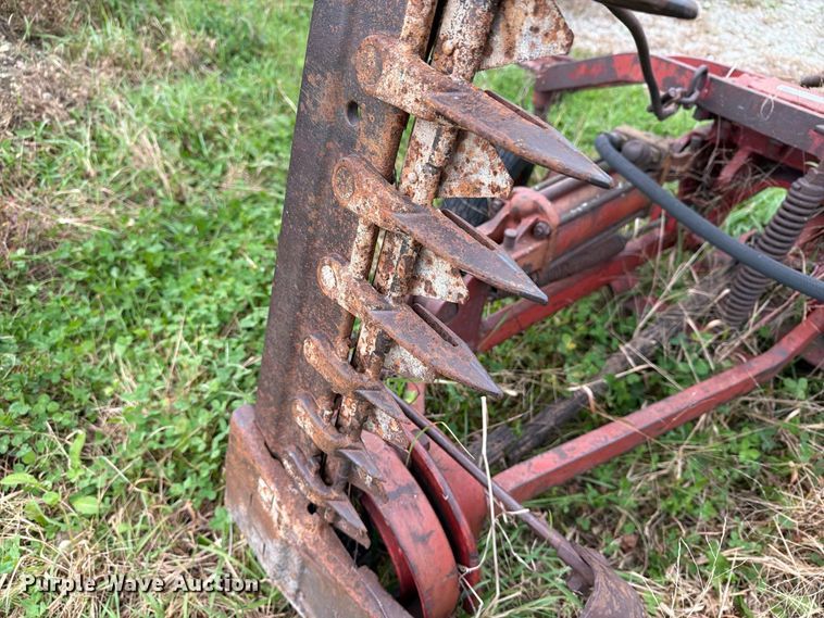 image for item EX1055 International 200 sickle mower