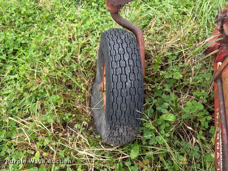 image for item EX1055 International 200 sickle mower
