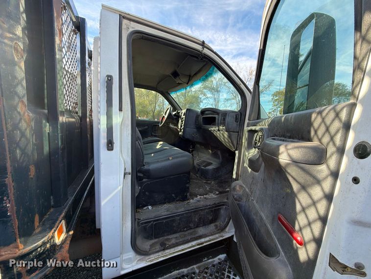 image for item EX1086 2003 Chevrolet C5500 
