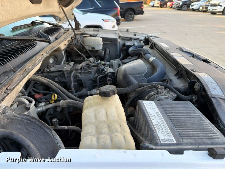 image for item EX1173 2005 Chevrolet Silverado 2500HD utility bed pickup truck