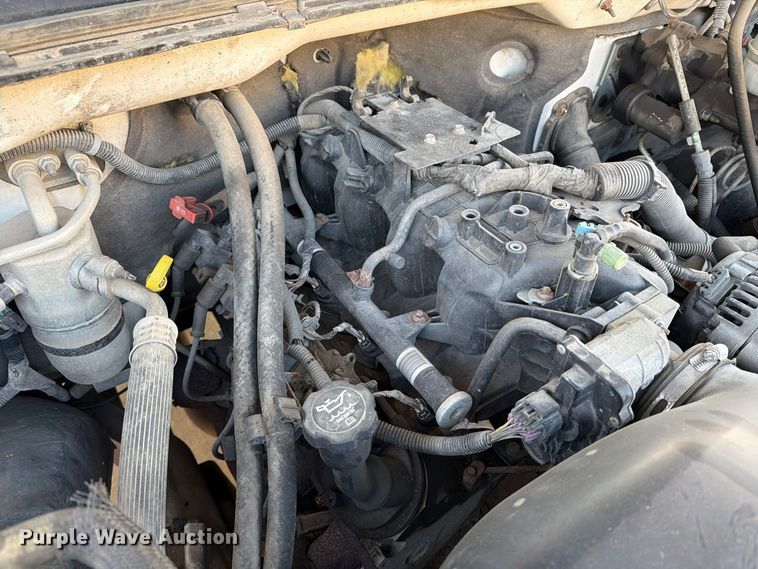 image for item EX1173 2005 Chevrolet Silverado 2500HD utility bed pickup truck