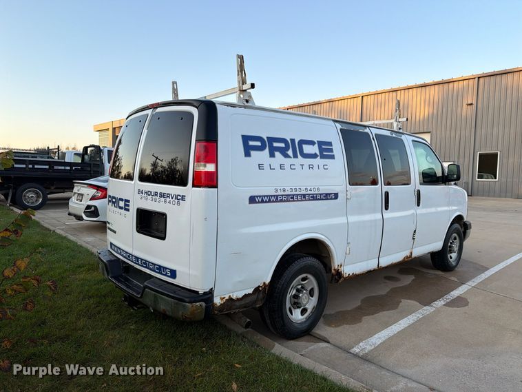 image for item EX1174 2010 Chevrolet Express 2500 van