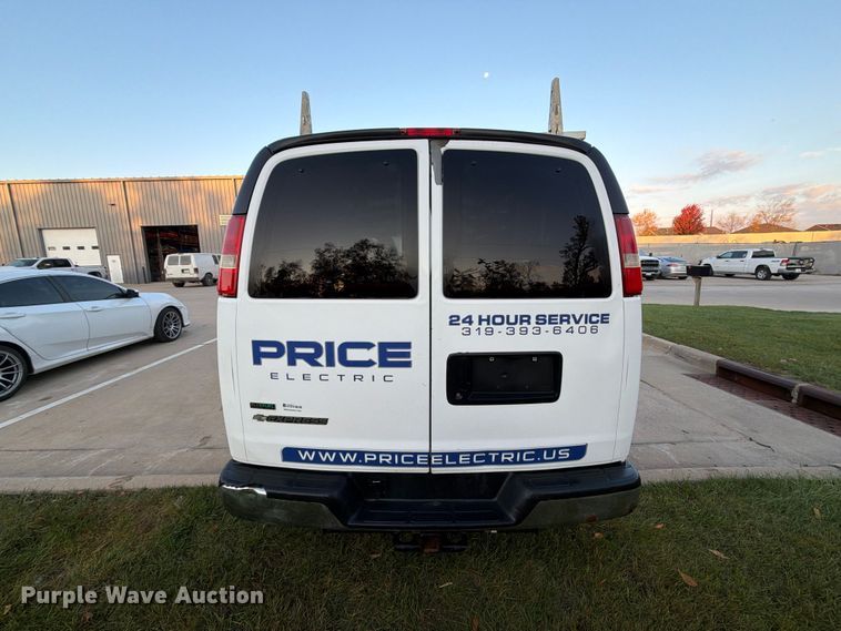 image for item EX1174 2010 Chevrolet Express 2500 van