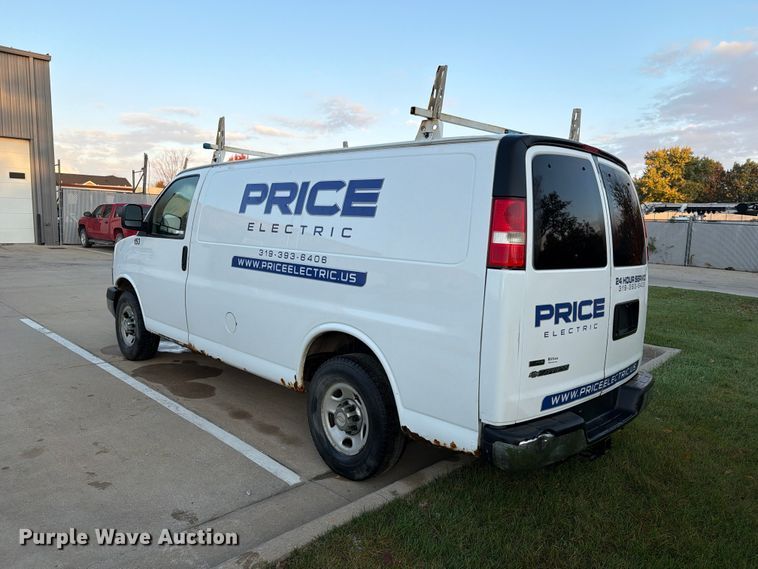 image for item EX1174 2010 Chevrolet Express 2500 van
