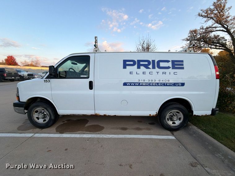 image for item EX1174 2010 Chevrolet Express 2500 van