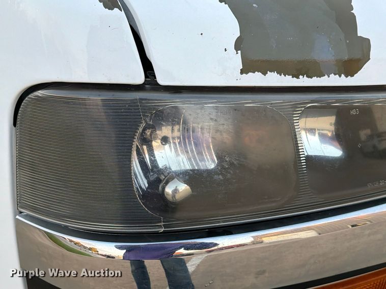 image for item EX1174 2010 Chevrolet Express 2500 van