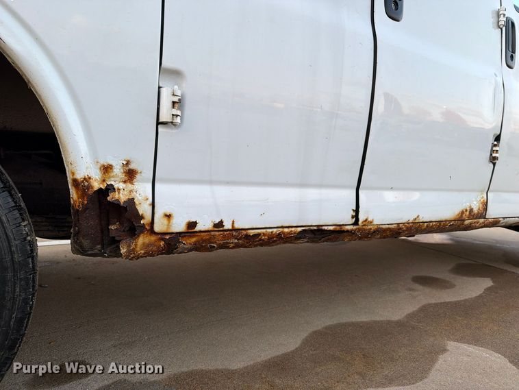 image for item EX1174 2010 Chevrolet Express 2500 van