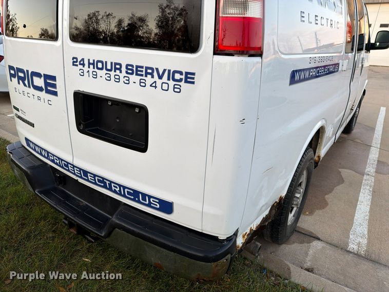 image for item EX1174 2010 Chevrolet Express 2500 van