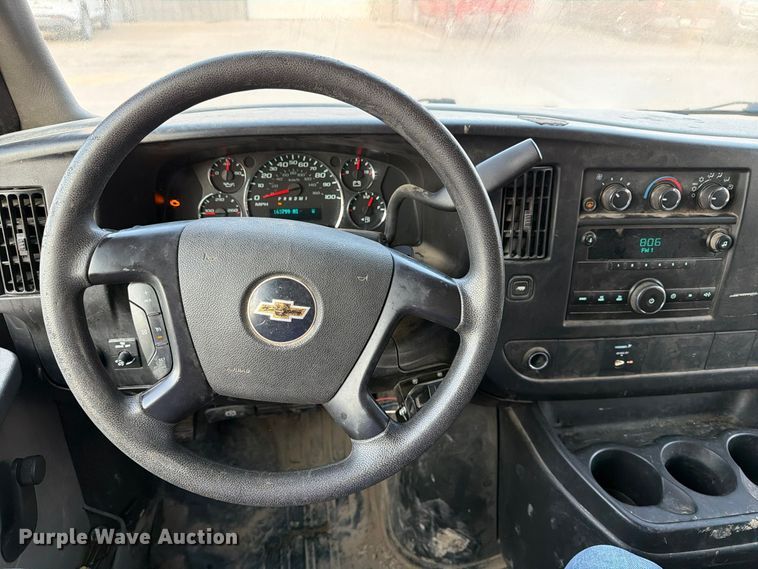 image for item EX1174 2010 Chevrolet Express 2500 van