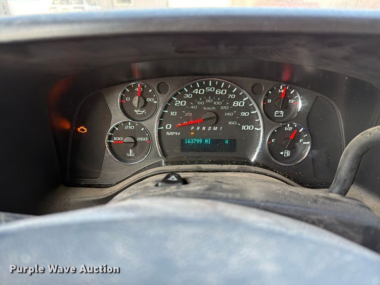 image for item EX1174 2010 Chevrolet Express 2500 van