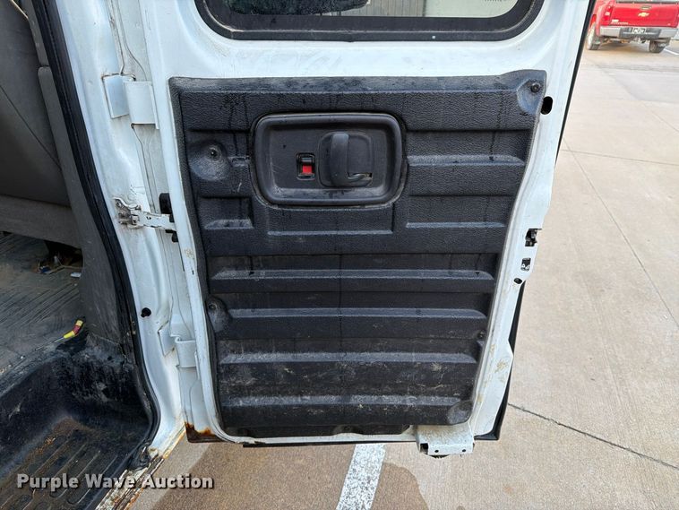 image for item EX1174 2010 Chevrolet Express 2500 van