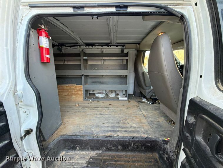 image for item EX1174 2010 Chevrolet Express 2500 van