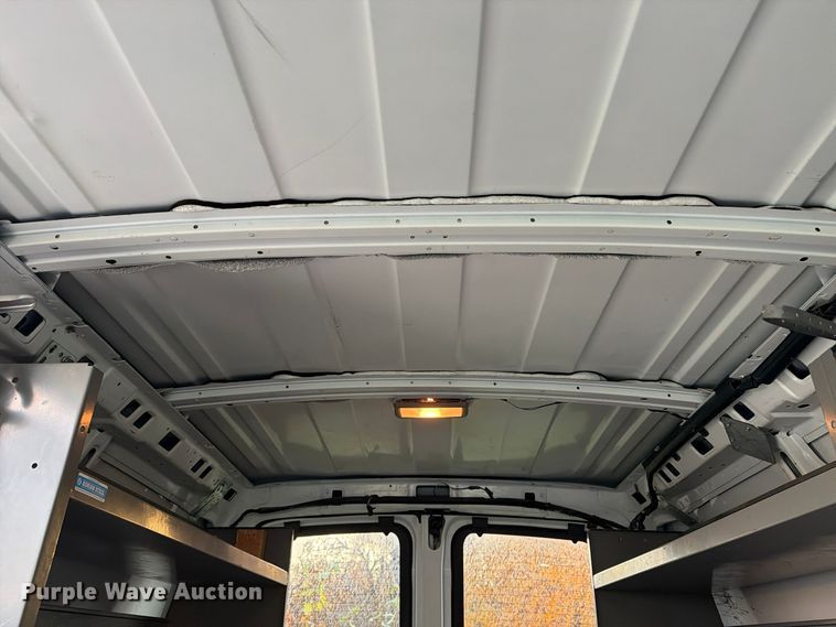 image for item EX1174 2010 Chevrolet Express 2500 van