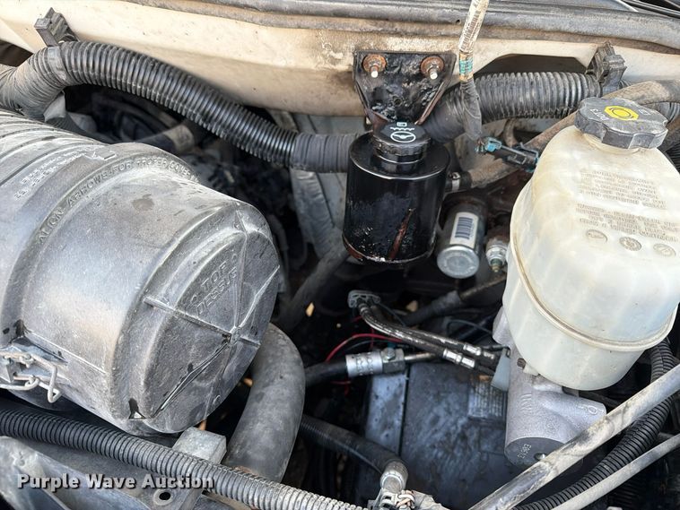image for item EX1174 2010 Chevrolet Express 2500 van