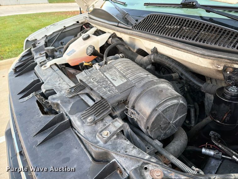 image for item EX1174 2010 Chevrolet Express 2500 van