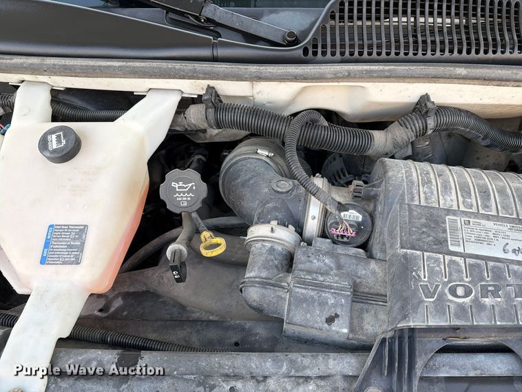 image for item EX1174 2010 Chevrolet Express 2500 van
