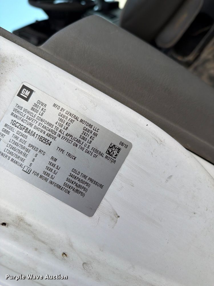 image for item EX1174 2010 Chevrolet Express 2500 van