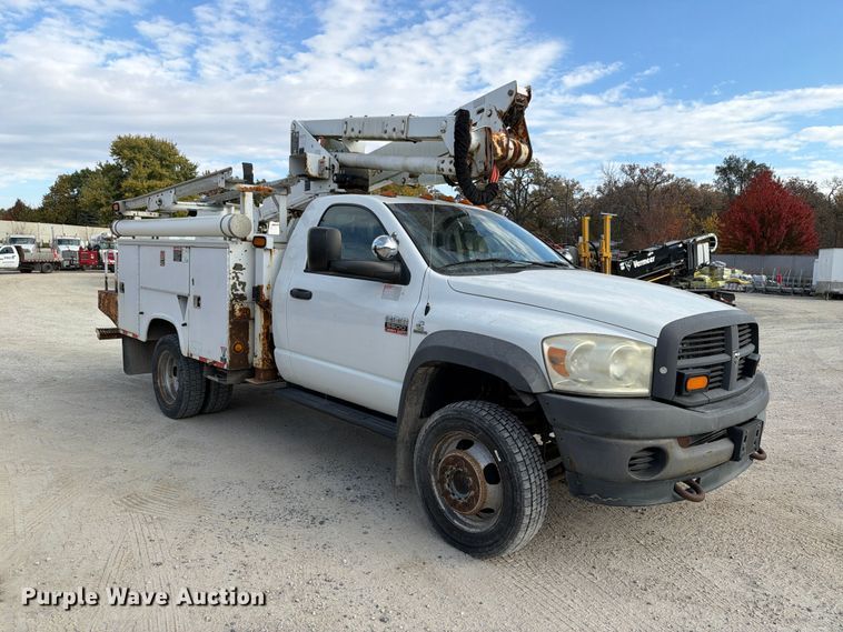image for item EX1175 2008 Dodge Ram 5500 bucket truck