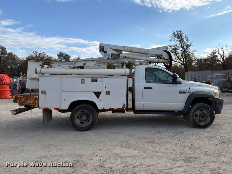 image for item EX1175 2008 Dodge Ram 5500 bucket truck