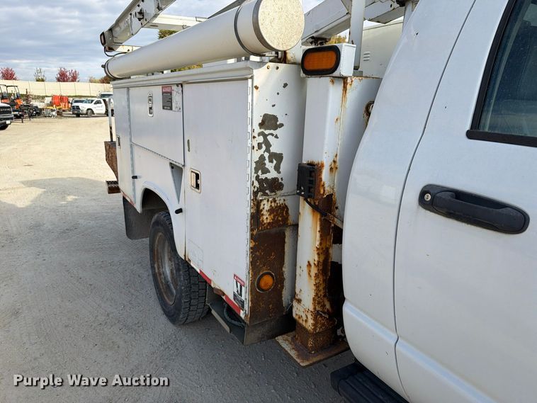 image for item EX1175 2008 Dodge Ram 5500 bucket truck