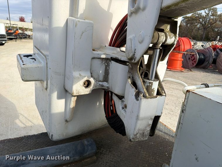 image for item EX1175 2008 Dodge Ram 5500 bucket truck