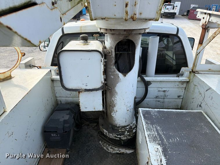 image for item EX1175 2008 Dodge Ram 5500 bucket truck