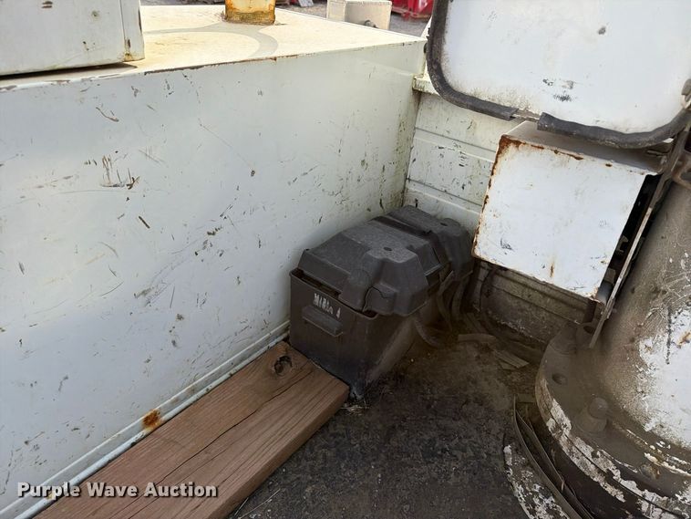 image for item EX1175 2008 Dodge Ram 5500 bucket truck