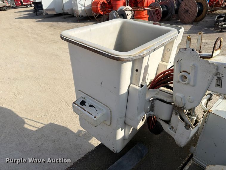 image for item EX1175 2008 Dodge Ram 5500 bucket truck