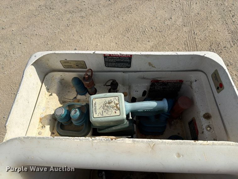 image for item EX1175 2008 Dodge Ram 5500 bucket truck