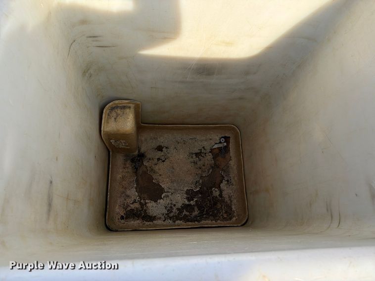 image for item EX1175 2008 Dodge Ram 5500 bucket truck