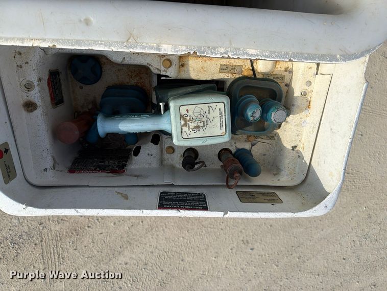image for item EX1175 2008 Dodge Ram 5500 bucket truck