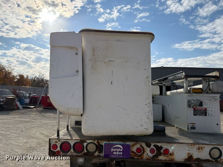 image for item EX1175 2008 Dodge Ram 5500 bucket truck