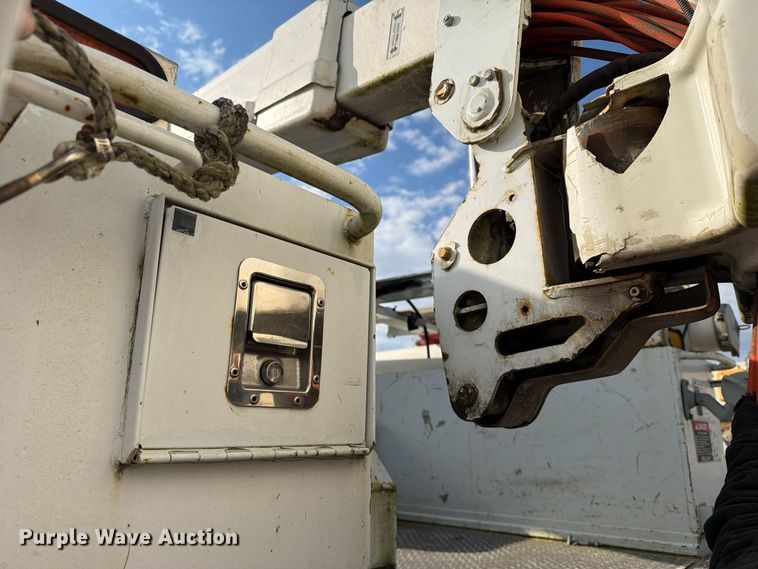 image for item EX1175 2008 Dodge Ram 5500 bucket truck